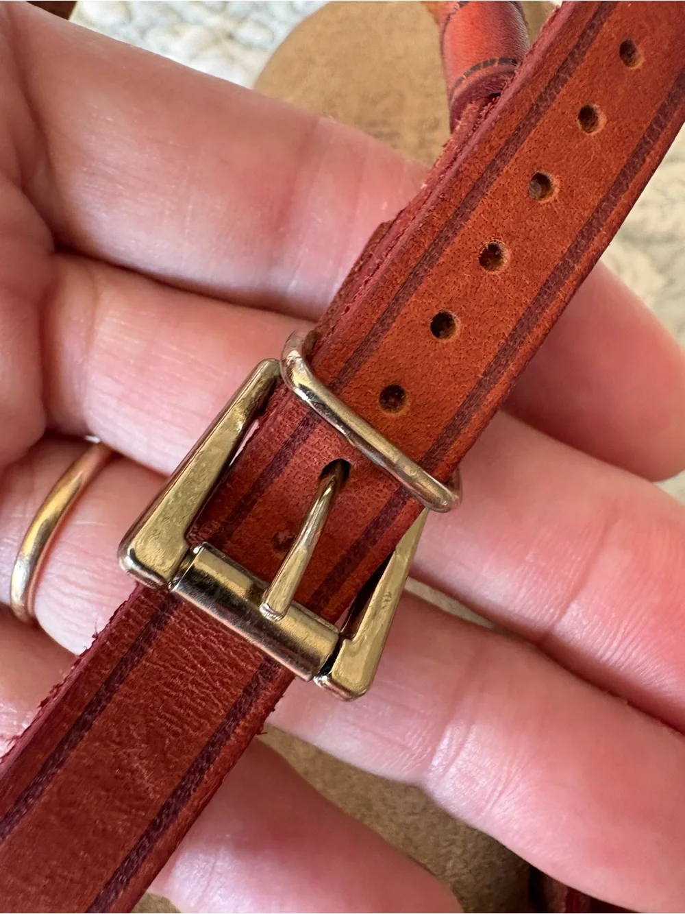 Vintage G.H.Bass & Co. Sunjuns Margie Red Leather Strappy Flat Sandal w Buckle